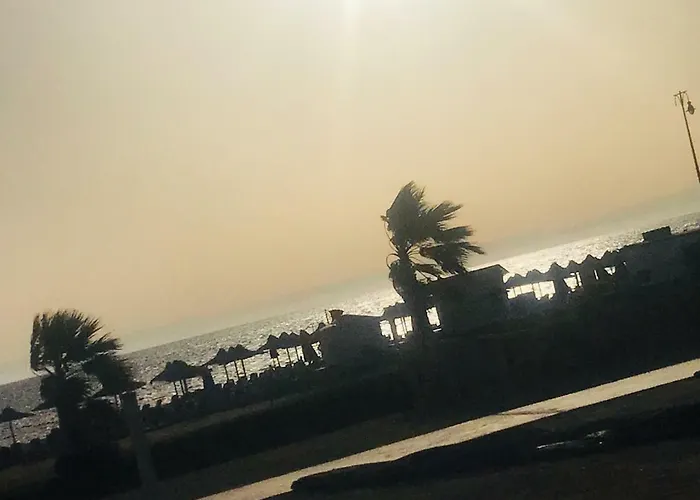 Porto South Beach Chalet , First Row On The Sea * Айн-Сохна